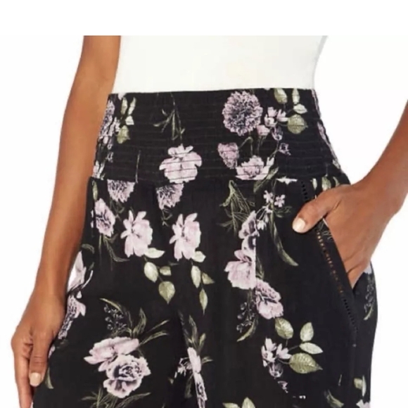 Three Dots Ladies Comfy Wide-leg Pull-on Pants, Black Floral - Picture 4 of 6